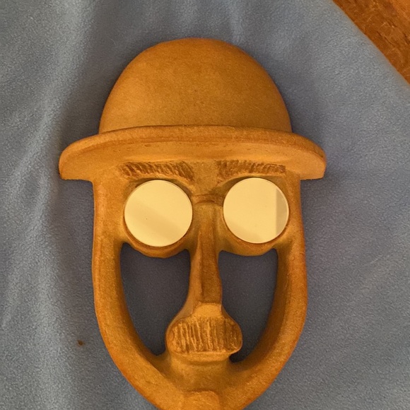 Bennington Potters “Man with Bowler Hat”. Engraved with Bennington’s info. - Picture 3 of 16